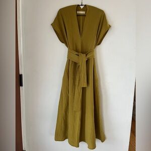 Hackwith Double V Swing Linen Dress in Avocado